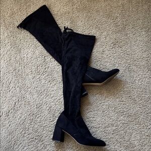 Elegant Black Suede Over-the-Knee Boots